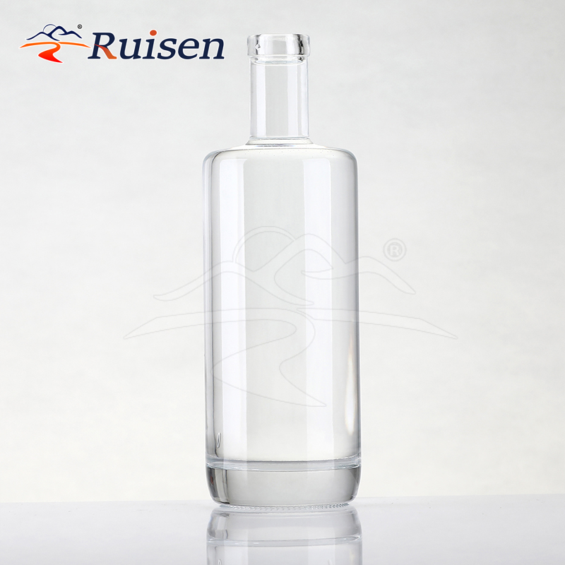 750ml Clear Glass Rectangular Liquor Bottle For Premium Alcohol Packaging 