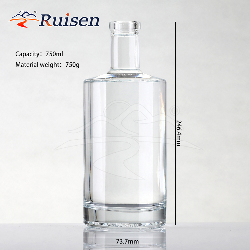 Wholesale Factory Price 750ml 700ml Beverage Drinks Liquor Glass Bottle with Stopper