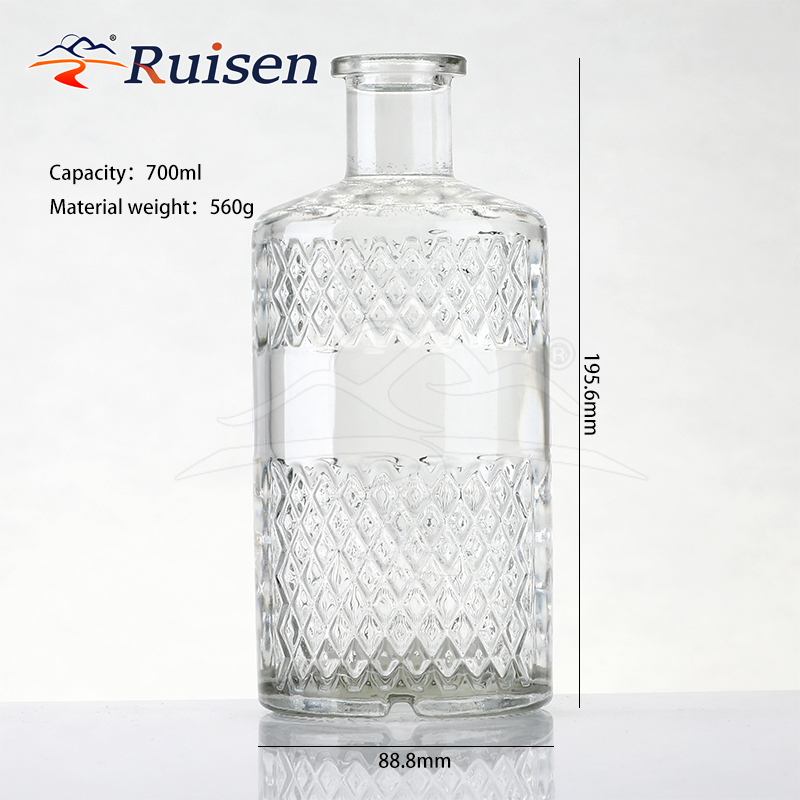 Wholesale Custom Luxury 700ml Whiskey Brandy Argyle Pattern Glass Liquor Bottle Transparent Glass Tequila Empty Bottle