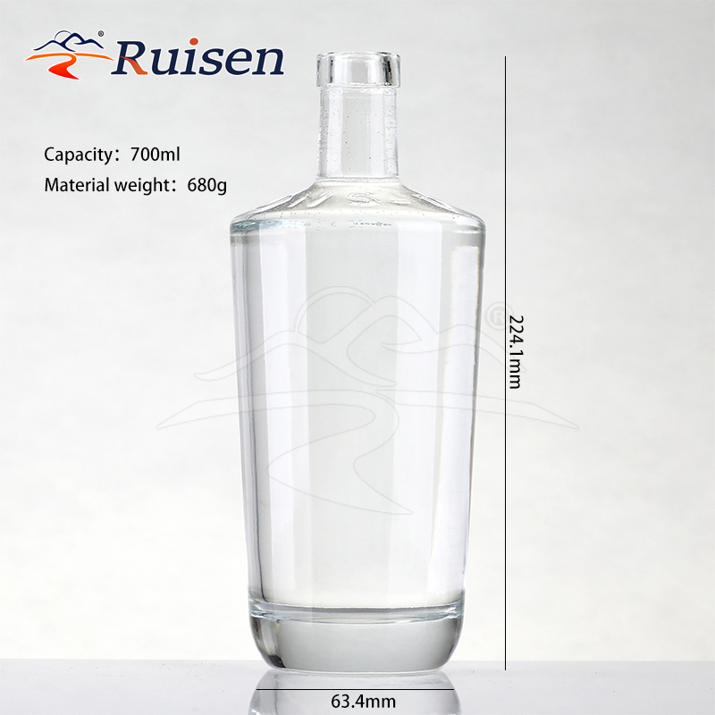 750ml 700ml Durable Clear Glass Liquor Vessel Artistic Bottom For Long-Term Alcohol Preservation And High-End Bar Use