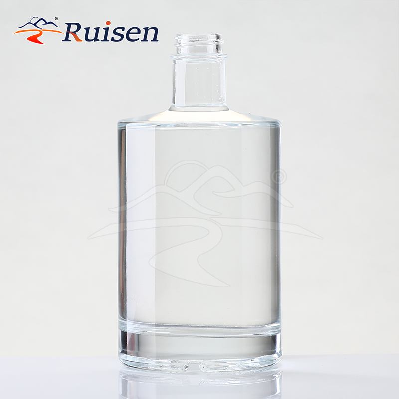 Clear Empty Extra Flint Water Bottle 330ml 500ml 700ml 750ml Glass Bottle Whiskey Liquor Glass Bottle with Sealed Cork
